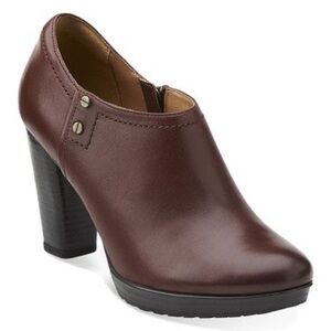 Clarks Women's Dark Red Maroon Heeled Leather Boots Sz 8